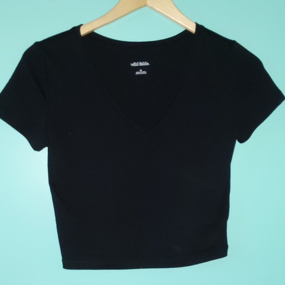 Black crop top (never worn!)